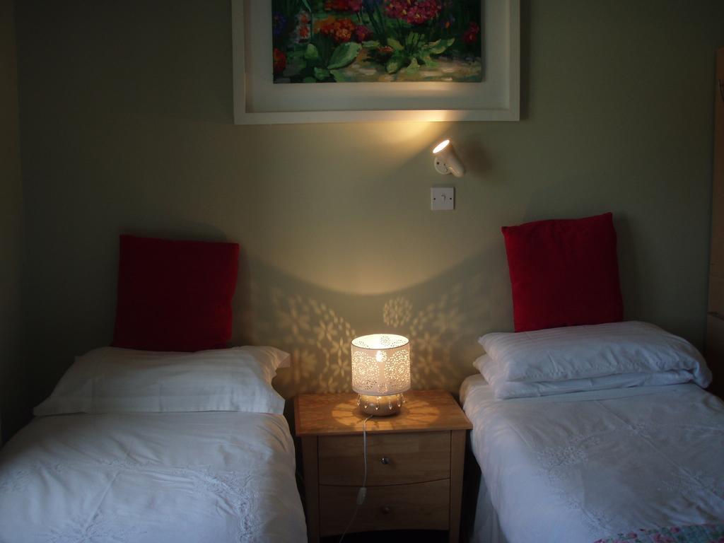 Beach View Bed & Breakfast Allihies Стая снимка